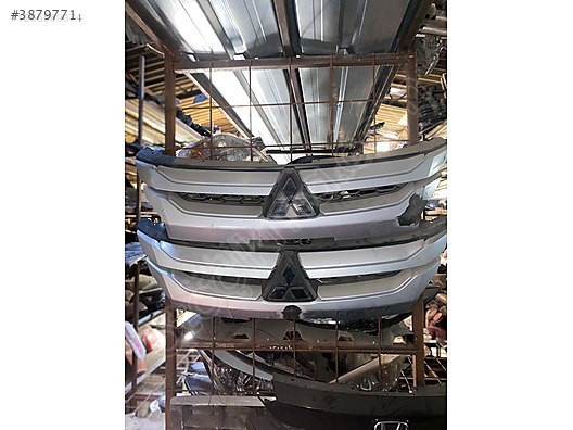 Mitsubishi L200 Modeli İçin Ön Panjur Çıkma Parça