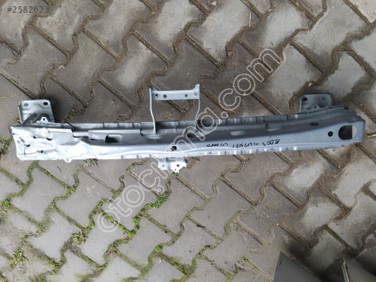 2020 2023 Suzuki Vitara ön tampon demiri
