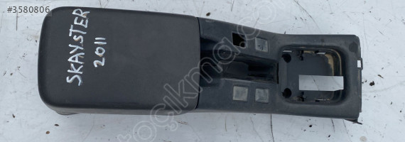 nissan skystar 2011 orta/ara konsol (-son fiyat)