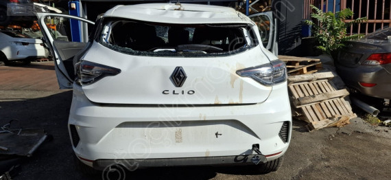 RENAULT CLİO 5.5 ARKA TAMPON