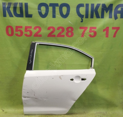 toyota coralla sol arka kapı