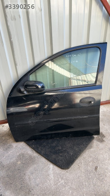 Corsa c 2004 sol ön kapı dolu
