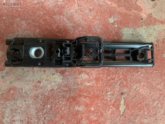 SKODA SCALA SOL ORTA DİREK EMNİYET KEMERİ 565857819A