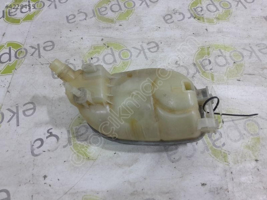 MERCEDES GLA 202 2018 W246 RADYATÖR YEDEK SU DEPOSU A2465000049