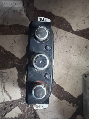 Renault Fluence Megane 3 Çıkma Klima Paneli Manuel Analog