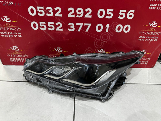 TOYOTA COROLLA MERCEKLİ 2020 SONRASI SOL FAR ORJ ÇIKMA