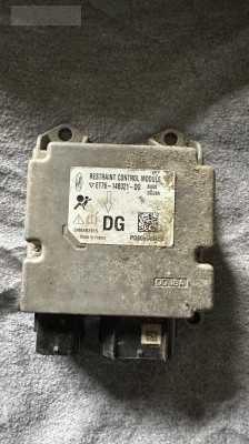 FORD COURİER et7614b321dg AİRBAG BEYNİ