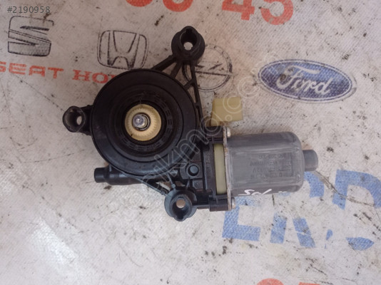 5Q0959802B 13-20 A3-OCTAVİA ORİJİNAL ÇIKMA SOL ÖN CAM MOTORU
