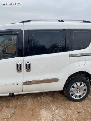 Fiat Doblo sol arka sürgülü kapı