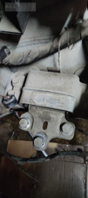 VW TİGUAN SOL ŞANZUMAN KULAĞI 3C0 199 555