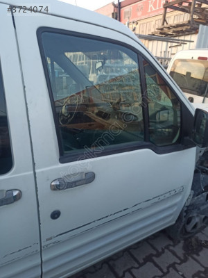 Ford connect sağ ön kapı dolu beyaz