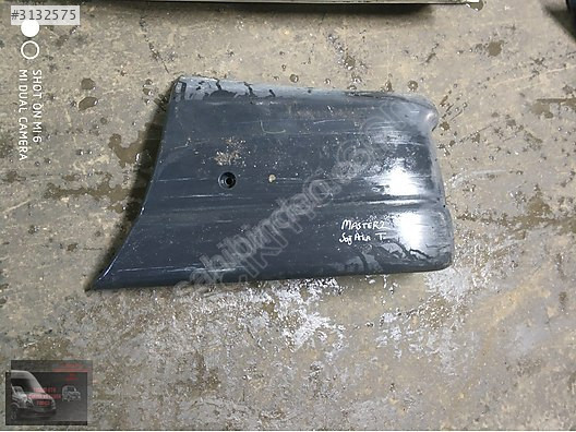 Renault Master sağ arka tampon köşesi