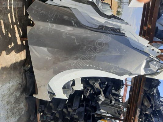 TOYOTA COROLLA 2004 MODEL ÇIKMA ORJİNAL SAĞ ÖN ÇAMURLUK