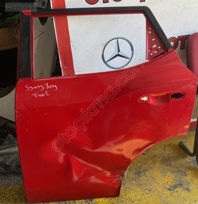 SSANG YONG TİVOLİ SOL ARKA KAPI