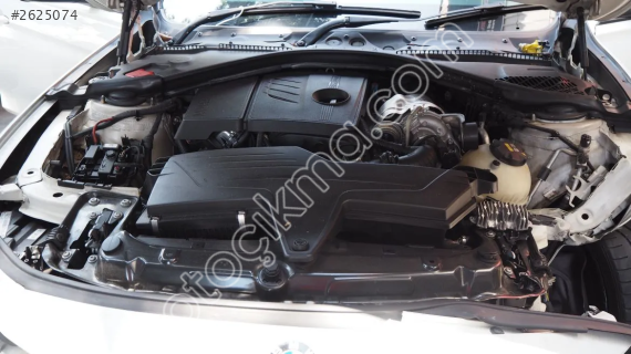 BMW 3 Serisi F30  İçin Ön Panel Tampon Demiri ve Far Sacı Maske