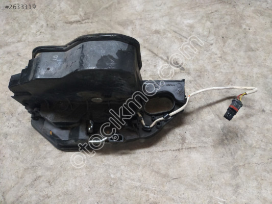 BMW 5 F10 ARKA SAG KAPI KİLİDİ VAKUMLU 7154516