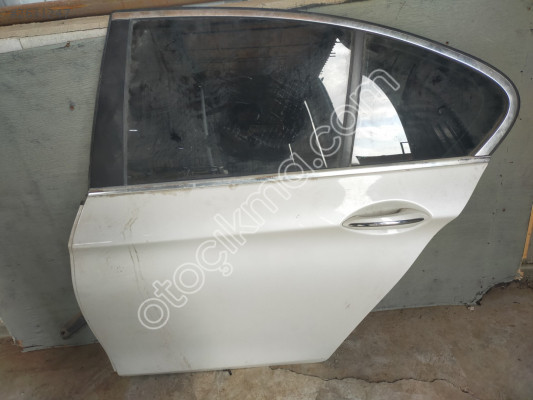 BMW 5 F10 SOL ARKA KAPI 2011-2017