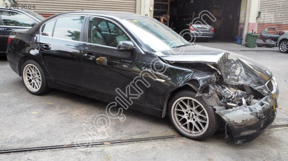 Bmw 5 Serisi E60  Kesme Tavan ve Marşpiyel Çıkma Parçaları