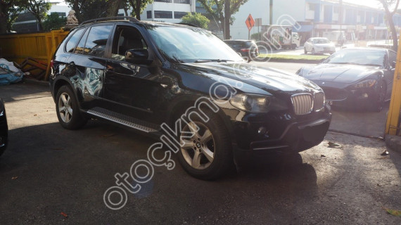 BMW X5 Modeli İçin Ön-Arka Kapı ve Bagaj Parçaları