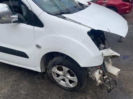 PEUGEOT PARTNER TEPEE   -   ÖN KAPUT HATASIZ