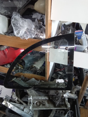 FORD Ka Arka Sağ Kelebek Camı