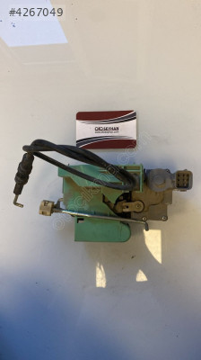 Fiat Linea sağ ön kapı kilidi