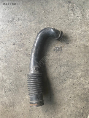 Ford Focus hava filtre borusu