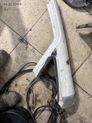 Linea sağ ön cam direği