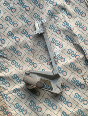 opel astra f sağ arka cam krikosu