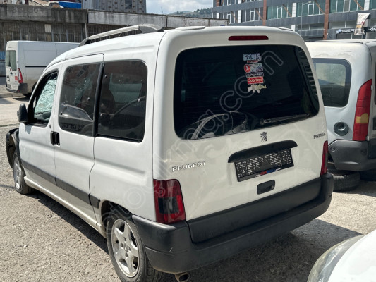 Peugeot partner Berlingo arka bagaj kapağı samsun hatasız