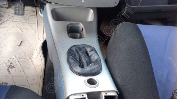 tata indica vites konsolu