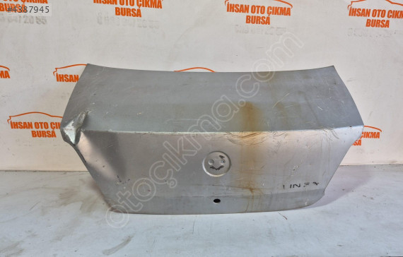 Linea bagaj kapağı az hasarlı orijinal