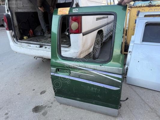 NISSAN PICK UP SAĞ ARKA KAPI 00-08 MODEL