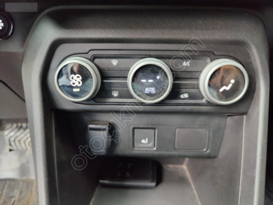 2024 Dacia Sandero KALORİFER KONTROL PANELİ