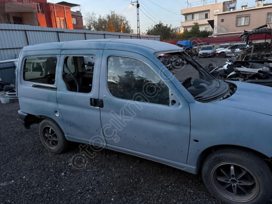 PEUGEOT PARTNER SAĞ SÜRGÜLÜ KAPI 98-08 MODEL