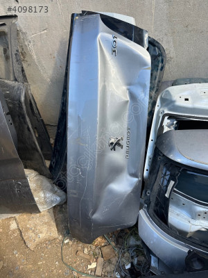 Peugeot 301 arka bagaj kapağı