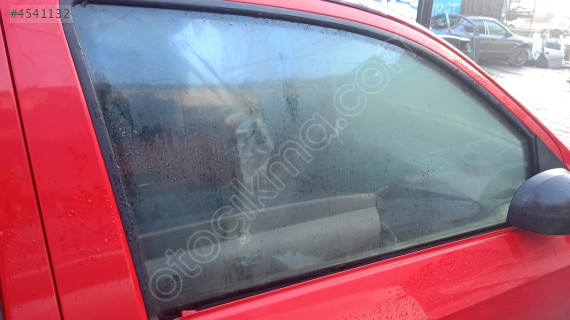 hyundai getz sağ ön tek kapı camı