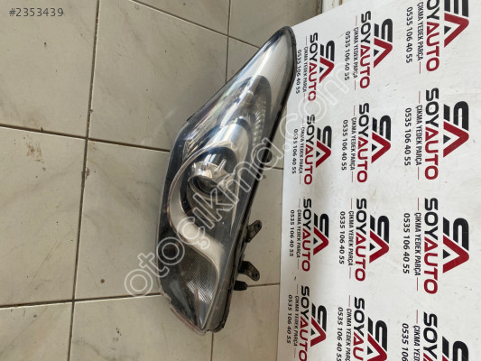 Hyundai i30 sağ ön far orjinal çıkma