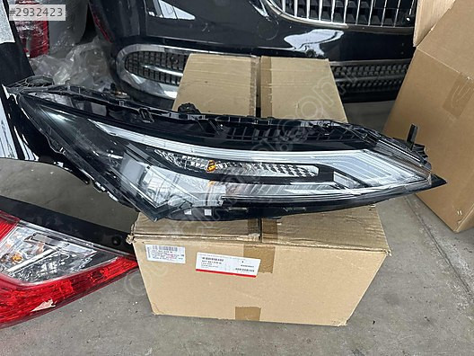 Nissan X-Trail sağ far