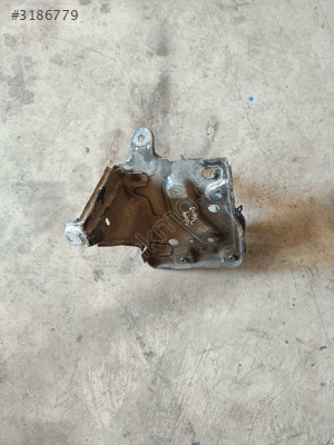 Toyota Yaris Akü Alt Sacı