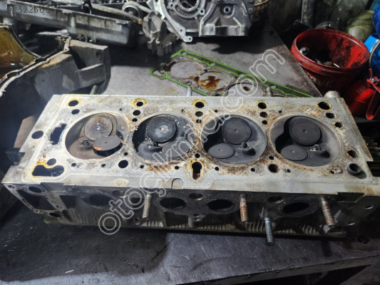 RENAULT CLİO KANGO 1.4 BENZİNLİ ORJİNAL ÇIKMA SİLİNDİR KAPAK