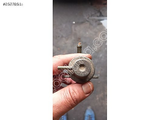 mazda 626 benzin basınç regülatörü