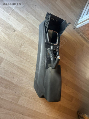 RENAULT MEGANE ORTA KONSOL