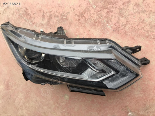 Qashqai J11 Sağ Ön Far - Nissan Modeli, MİL OTO Çıkma Parça