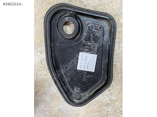 AUDİ A3 SAĞ ÖN KAPI İÇ KAPAĞI