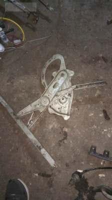 Renault Fluence,Megane 3 sağ arka cam krikosu manuel yedek parça