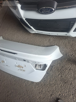 2012 2014 ford focus sedab arka bagaj kapagi