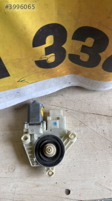 Vw golf 7 sol arka cam motoru 5Q4959811A