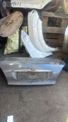 Ford mondeo bagaj kapağı