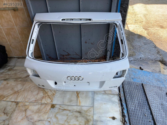 Audi a3 arka bagaj kapısı çıkma orjinal beyaz hatasız